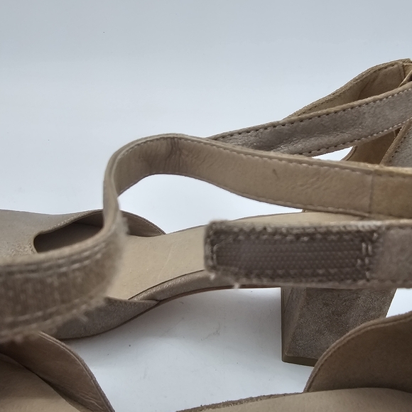 Eileen Fisher Indi Pump Heel Metallic Platinum Nubuck Leather –Size 8.5 - Picture 3 of 10